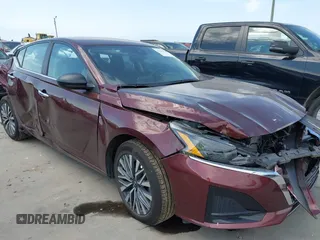 2025 Nissan Altima SV z VIN 1N4BL4DV6SN364710, wystawiony jako IAAI lot #42314788 z przebiegiem 6 901 mil mil oraz . Historia ofert i sprzedaży dostępna na DreamBid. Obrazek 1.