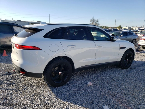 2019 Jaguar F-PACE 25t Premium with VIN SADCJ2GX0KA616145, listed as a Copart auction lot 41582035 with NaN miles and Salvage Title. Bid and sale history available at carsss.com. Image 3.