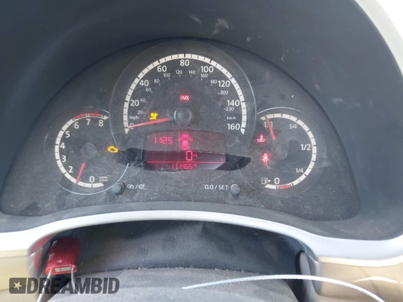 2013 Volkswagen Beetle с VIN 3VWHX7AT0DM663696, выставлен на аукционе IAAI как лот 41485832 с пробегом 111 465 миль миль и . История ставок и продаж доступна на DreamBid. Изображение 7.