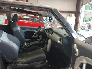 2005 MINI Hardtop с VIN WMWRC33445TJ65289, выставлен на аукционе IAAI как лот 42358377 с пробегом 184 367 миль миль и . История ставок и продаж доступна на DreamBid. Изображение 5.