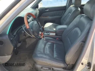 1999 Lexus LS 400 z VIN JT8BH28F0X0161141, wystawiony jako Copart lot #52638575 z przebiegiem 250 602 mil mil oraz Szkody całkowita. Historia ofert i sprzedaży dostępna na DreamBid. Obrazek 7.