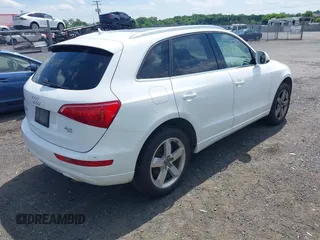 2012 Audi Q5 Premium Plus z VIN WA1LFAFP3CA096303, wystawiony jako IAAI lot #42772844 z przebiegiem 133 324 mil mil oraz . Historia ofert i sprzedaży dostępna na DreamBid. Obrazek 4.