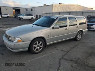 2000 Volvo V70 with VIN YV1LW61JXY2644752, listed as a Copart auction lot 80972004 with 115,495 mi miles and Clean Title. Bid and sale history available at carsss.com. Image 1.