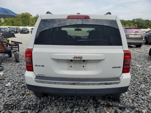 2014 Jeep Patriot Limited z VIN 1C4NJRCB1ED569802, wystawiony jako Copart lot #58661365 z przebiegiem 213 294 mil mil oraz Czysty tytuł • Clean title. Historia ofert i sprzedaży dostępna na DreamBid. Obrazek 6.