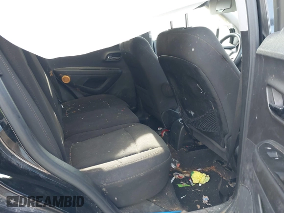 2019 Chevrolet Trax LS with VIN 3GNCJNSB8KL324963, listed as a IAAI auction lot 41690924 with 81,229 mi miles. Bid and sale history available at carsss.com. Image 8.