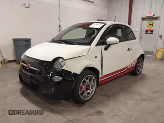 2015 FIAT 500 Sport z VIN 3C3CFFBR2FT709961, wystawiony jako IAAI lot #42265445 z przebiegiem 116 691 mil mil oraz . Historia ofert i sprzedaży dostępna na DreamBid. Obrazek 2.
