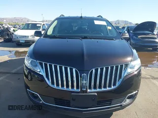 2013 Lincoln MKX with VIN 2LMDJ6JK9DBL15563, listed as a IAAI auction lot 42067838 with 38,411 mi miles. Bid and sale history available at carsss.com. Image 13.