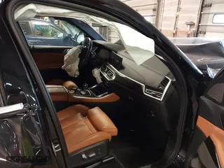 2021 BMW X5 xDrive40i with VIN 5UXCR6C01M9D94452, listed as a IAAI auction lot 41990011 with 1 mi miles. Bid and sale history available at carsss.com. Image 5.