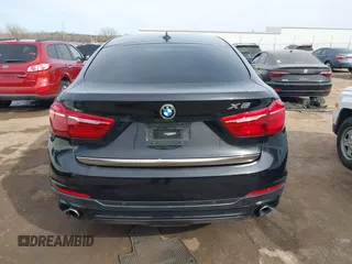 2015 BMW X6 xDrive35i z VIN 5UXKU2C56F0F95429, wystawiony jako IAAI lot #41754635 z przebiegiem 79 503 mil mil oraz . Historia ofert i sprzedaży dostępna na DreamBid. Obrazek 16.