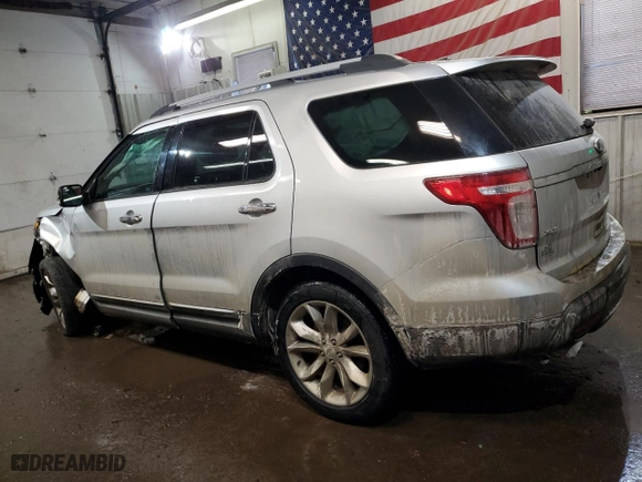 2014 Ford Explorer XLT with VIN 1FM5K8D85EGA66813, listed as a Copart auction lot 42900615 with 129,286 mi miles and Salvage Title. Bid and sale history available at carsss.com. Image 2.