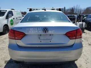 2013 Volkswagen Passat SE w/Sunroof & Nav with VIN 1VWBP7A39DC028709, listed as a Copart auction lot 49280055 with 171,325 mi miles and Clean Title. Bid and sale history available at carsss.com. Image 6.