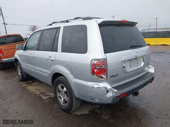 2006 Honda Pilot EX-L with RES with VIN 2HKYF18636H515182, listed as a IAAI auction lot 41811646 with 198,820 mi miles. Bid and sale history available at carsss.com. Image 3.
