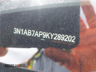 2019 Nissan Sentra SV z VIN 3N1AB7AP9KY289202, wystawiony jako IAAI lot #42247954 z przebiegiem 112 703 mil mil oraz . Historia ofert i sprzedaży dostępna na DreamBid. Obrazek 9.