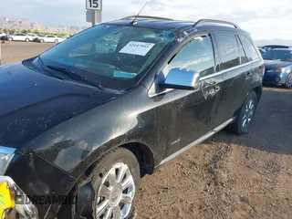2007 Lincoln MKX z VIN 2LMDU68C87BJ06115, wystawiony jako IAAI lot #42147953 z przebiegiem 173 527 mil mil oraz . Historia ofert i sprzedaży dostępna na DreamBid. Obrazek 6.