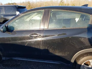 2017 Honda HR-V LX with VIN 3CZRU6H37HG708700, listed as a IAAI auction lot 41407005 with 41,106 mi miles. Bid and sale history available at carsss.com. Image 13.