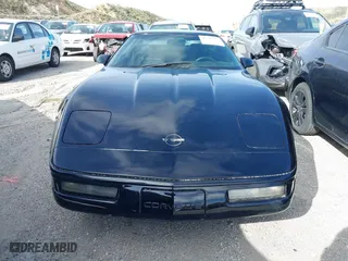 1992 Chevrolet Corvette with VIN 1G1YY23P7N5115133, listed as a IAAI auction lot 41797315 with 138,579 mi miles. Bid and sale history available at carsss.com. Image 12.