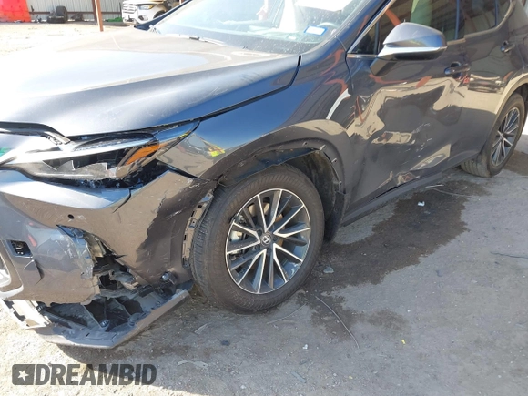 2024 Lexus NX 350h Premium z VIN 2T2GKCEZ4RC023717, wystawiony jako IAAI lot #41667789 z przebiegiem Nie podano mil oraz . Historia ofert i sprzedaży dostępna na DreamBid. Obrazek 6.
