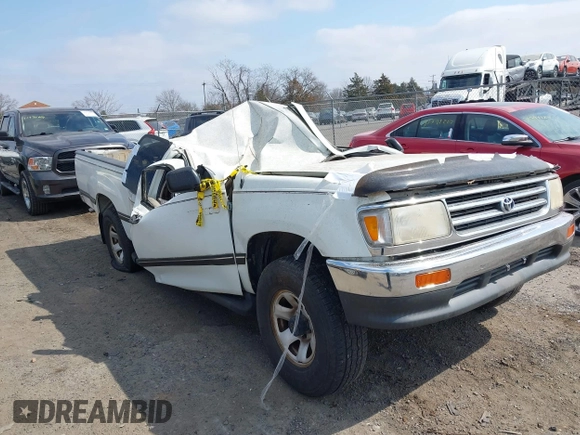 1997 Toyota T100 DX with VIN JT4UN22D9V0047212, listed as a IAAI auction lot 41801996 with 77,524 mi miles. Bid and sale history available at carsss.com. Image 1.