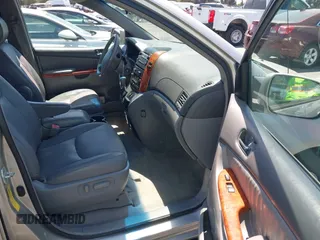 2008 Toyota Sienna XLE with VIN 5TDZK22C08S206819, listed as a IAAI auction lot 42093255 with 169,835 mi miles and . Bid and sale history available at DreamBid. Image 5.