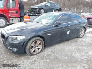 2012 BMW 5 Series 528i xDrive with VIN WBAXH5C54CDW07346, listed as a IAAI auction lot 41637038 with 176,101 mi miles. Bid and sale history available at carsss.com. Image 2.