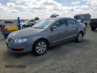2007 Volkswagen Passat Wolfsburg Edition z VIN WVWAK73C87P056105, wystawiony jako Copart lot #54935235 z przebiegiem 150 596 mil mil oraz Szkoda całkowita • Salvage title. Historia ofert i sprzedaży dostępna na DreamBid. Obrazek 1.
