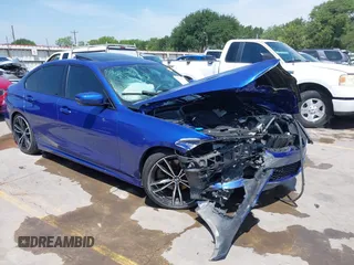 2020 BMW 3 Series 330i z VIN 3MW5R1J08L8B25447, wystawiony jako IAAI lot #42258189 z przebiegiem 84 745 mil mil oraz . Historia ofert i sprzedaży dostępna na DreamBid. Obrazek 1.