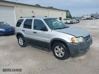 2002 Ford Escape XLT Choice with VIN 1FMYU03162KA14399, listed as a IAAI auction lot 41493956 with 265,123 mi miles. Bid and sale history available at carsss.com. Image 1.
