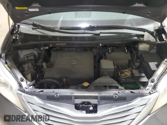 2012 Toyota Sienna XLE с VIN 5TDDK3DC5CS037368, выставлен на аукционе Copart как лот 49626985 с пробегом 164 431 миль миль и Списание • Salvage title. История ставок и продаж доступна на DreamBid. Изображение 12.