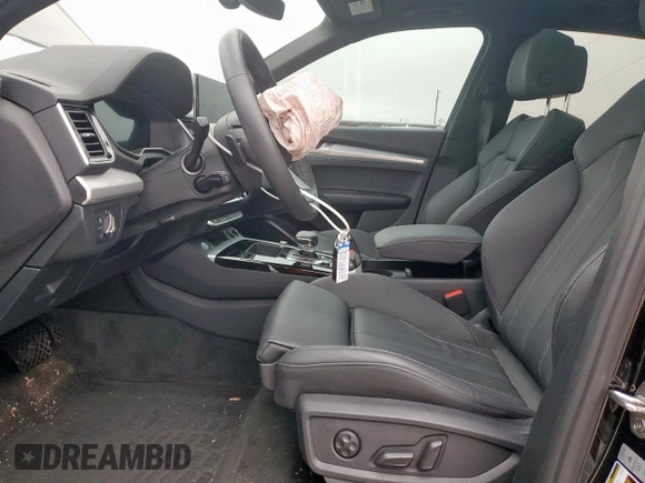 2024 Audi Q5 S line Premium z VIN WA1GAAFY3R2114519, wystawiony jako Copart lot #58812795 z przebiegiem 5 562 mil mil oraz Szkoda całkowita • Salvage title. Historia ofert i sprzedaży dostępna na DreamBid. Obrazek 7.