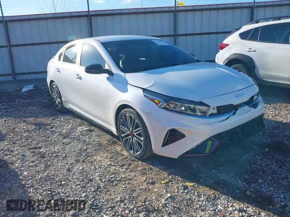 2022 Kia Forte GT with VIN 3KPF44ACXNE462109, listed as a IAAI auction lot 41218150 with 39,952 mi miles. Bid and sale history available at carsss.com. Image 1.