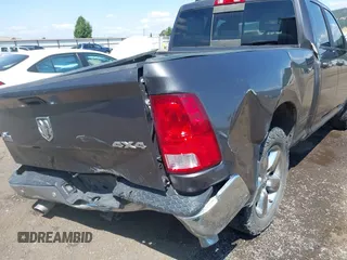 2018 Ram 1500 SLT z VIN 1C6RR7GM3JS230739, wystawiony jako IAAI lot #39968112 z przebiegiem 175 151 mil mil oraz . Historia ofert i sprzedaży dostępna na DreamBid. Obrazek 19.
