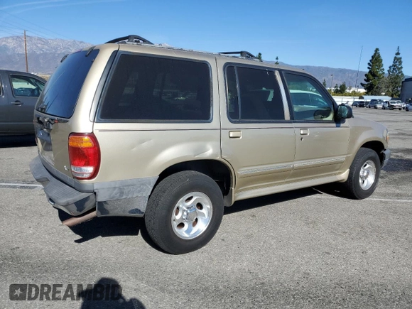 2001 Ford Explorer XLT with VIN 1FMZU63E01ZA13443, listed as a Copart auction lot 42386555 with 226,584 mi miles and Salvage title. Bid and sale history available at DreamBid. Image 3.