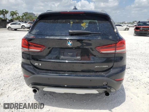 2021 BMW X1 xDrive28i z VIN WBXJG9C08M5T59270, wystawiony jako Copart lot #53894475 z przebiegiem 36 824 mil mil oraz Nie do naprawy • Non repairable. Historia ofert i sprzedaży dostępna na DreamBid. Obrazek 6.