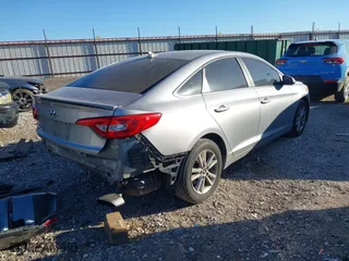 2015 Hyundai Sonata 2.4L SE with VIN 5NPE24AF2FH036309, listed as a IAAI auction lot 41814577 with 174,199 mi miles. Bid and sale history available at carsss.com. Image 4.
