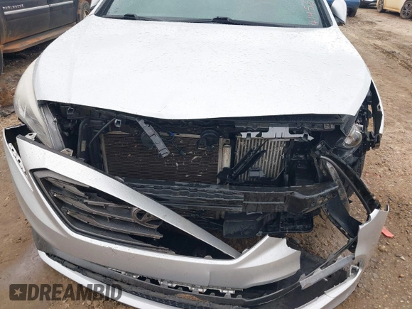 2015 Hyundai Sonata Sport with VIN 5NPE34AB1FH088637, listed as a IAAI auction lot 41455927 with 194,232 mi miles and . Bid and sale history available at carsss.com. Image 6.