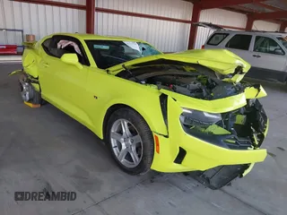2020 Chevrolet Camaro 1LS z VIN 1G1FA1RX6L0113624, wystawiony jako IAAI lot #41317922 z przebiegiem 53 078 mil mil oraz . Historia ofert i sprzedaży dostępna na DreamBid. Obrazek 1.
