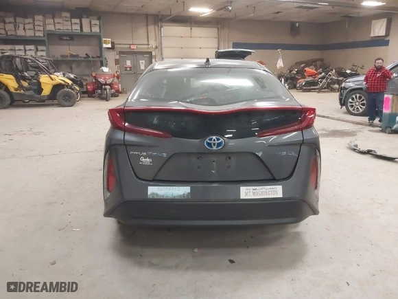 2022 Toyota Prius Prime LE with VIN JTDKAMFPXN3205087, listed as a IAAI auction lot 41249547 with NaN miles. Bid and sale history available at carsss.com. Image 16.
