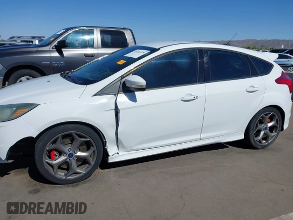 2014 Ford Focus ST with VIN 1FADP3L92EL341579, listed as a IAAI auction lot 42106528 with 104,150 mi miles and . Bid and sale history available at carsss.com. Image 6.