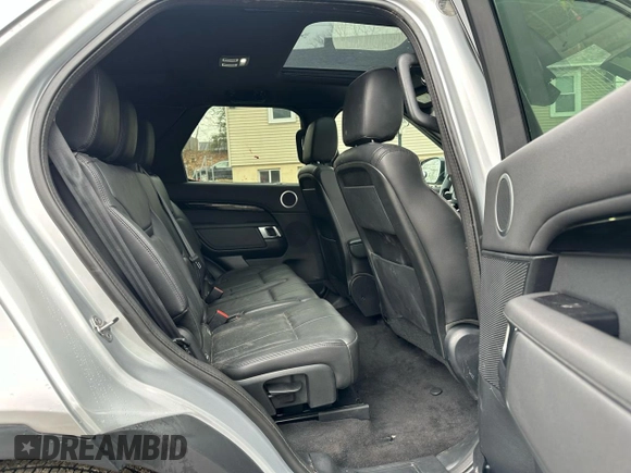 2020 Land Rover Discovery SE with VIN SALRG2RV5L2422148, listed as a Copart auction lot 53185595 with 69,204 mi miles and Clean Title. Bid and sale history available at DreamBid. Image 6.