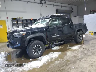 2021 Toyota Tacoma 4WD SR with VIN 3TMCZ5AN6MM427731, listed as a Copart auction lot 44893925 with 42,995 mi miles and Salvage Title. Bid and sale history available at carsss.com. Image 1.