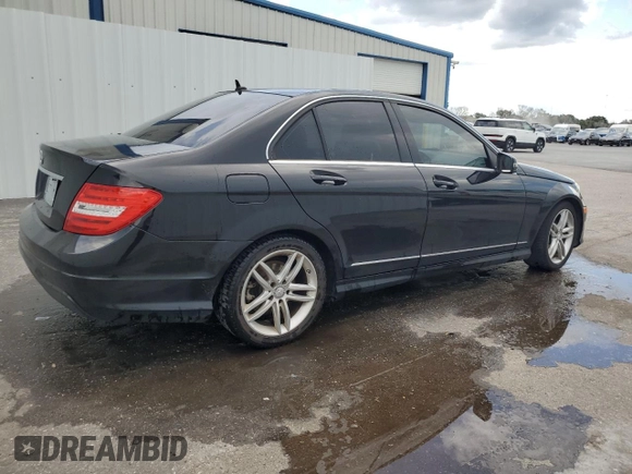 2014 Mercedes-Benz C 250 Sport z VIN WDDGF4HB7EA936280, wystawiony jako Copart lot #62165085 z przebiegiem 121 498 mil mil oraz Czysty tytuł • Clean title. Historia ofert i sprzedaży dostępna na DreamBid. Obrazek 3.