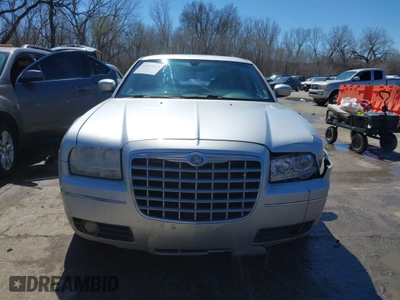 2006 Chrysler 300 Touring with VIN 2C3KA53G96H109576, listed as a IAAI auction lot 41837473 with 149,438 mi miles. Bid and sale history available at carsss.com. Image 12.