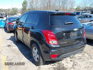 2022 Chevrolet Trax LS with VIN KL7CJNSM8NB508099, listed as a IAAI auction lot 41579260 with 98,975 mi miles. Bid and sale history available at carsss.com. Image 3.