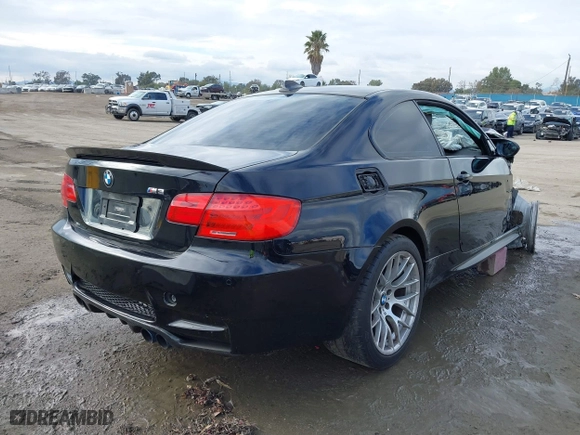 2011 BMW M3 with VIN WBSKG9C53BE796967, listed as a IAAI auction lot 40509145 with 195,085 mi miles. Bid and sale history available at carsss.com. Image 4.