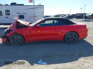 2022 Ford Mustang EcoBoost z VIN 1FATP8UH3N5104005, wystawiony jako IAAI lot #41389346 z przebiegiem 54 979 mil mil oraz . Historia ofert i sprzedaży dostępna na DreamBid. Obrazek 14.
