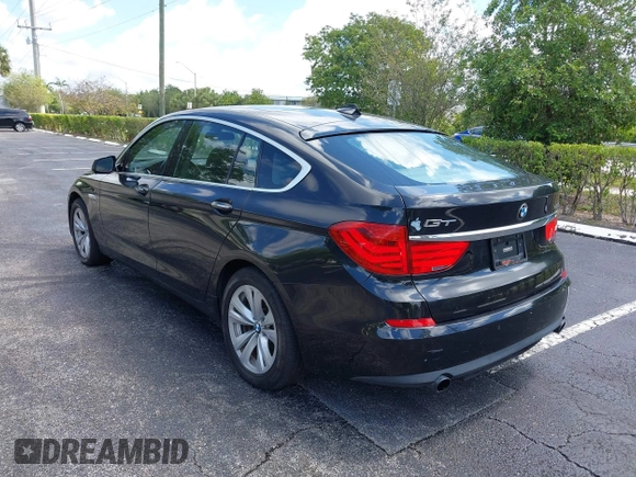 2011 BMW 5 Series GT 535i xDrive with VIN WBASP2C50BC337015, listed as a IAAI auction lot 42209500 with 136,961 mi miles. Bid and sale history available at carsss.com. Image 3.