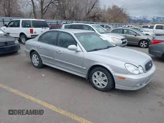 2003 Hyundai Sonata with VIN KMHWF25S33A840475, listed as a IAAI auction lot 41783799 with 181,890 mi miles. Bid and sale history available at carsss.com. Image 1.