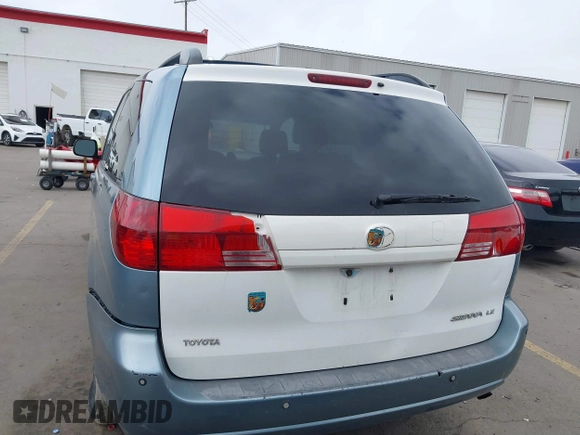 2005 Toyota Sienna XLE with VIN 5TDBA22CX5S039921, listed as a IAAI auction lot 41812339 with 245,111 mi miles and . Bid and sale history available at DreamBid. Image 16.