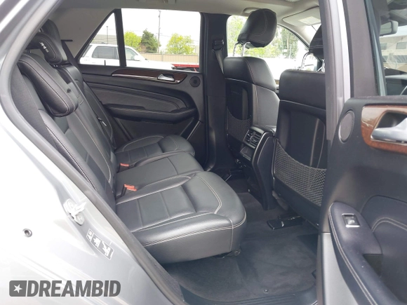 2012 Mercedes-Benz M ML 350 with VIN 4JGDA5HB2CA022335, listed as a IAAI auction lot 42045828 with 162,328 mi miles. Bid and sale history available at carsss.com. Image 8.