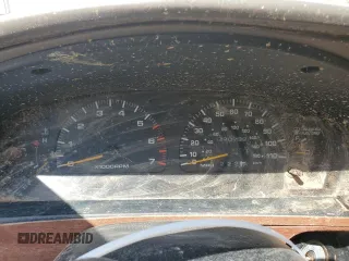 1997 Toyota 4Runner SR5 z VIN JT3HN86R4V0073022, wystawiony jako Copart lot #57112245 z przebiegiem 220 732 mil mil oraz Szkoda całkowita • Salvage title. Historia ofert i sprzedaży dostępna na DreamBid. Obrazek 9.